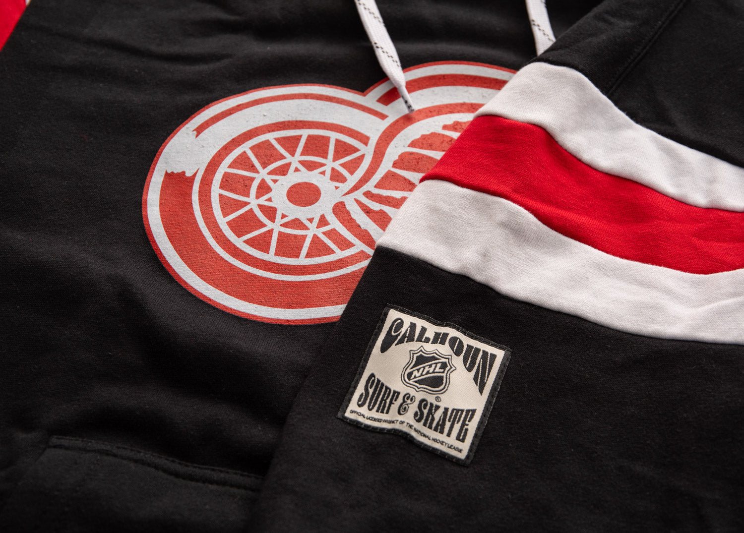 Detroit Red Wings Varsity Retro Style Hoodie - Shopthatapp.ca
