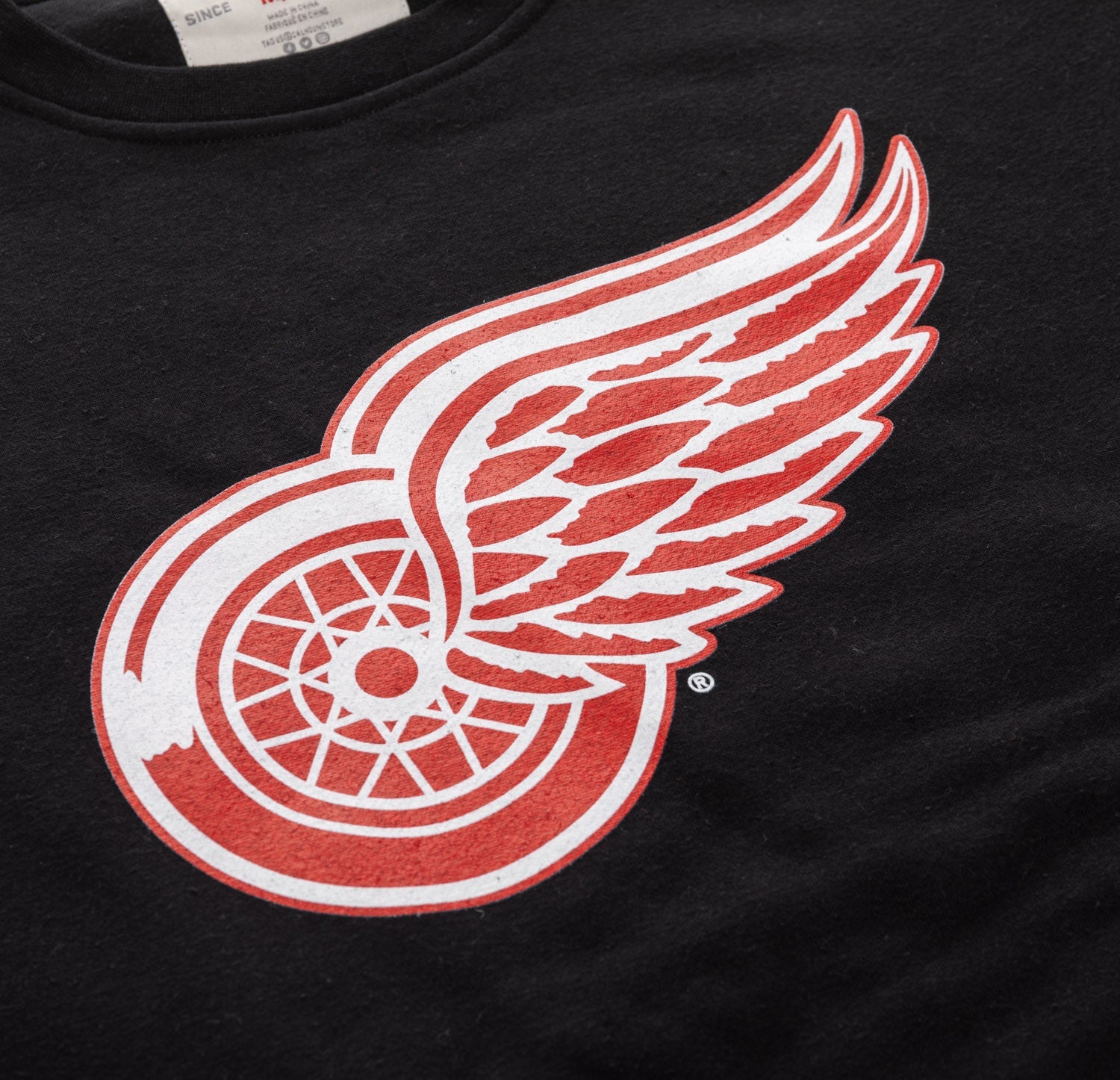 Detroit Red Wings Varsity Retro Style Crewneck Sweater - Shopthatapp.ca