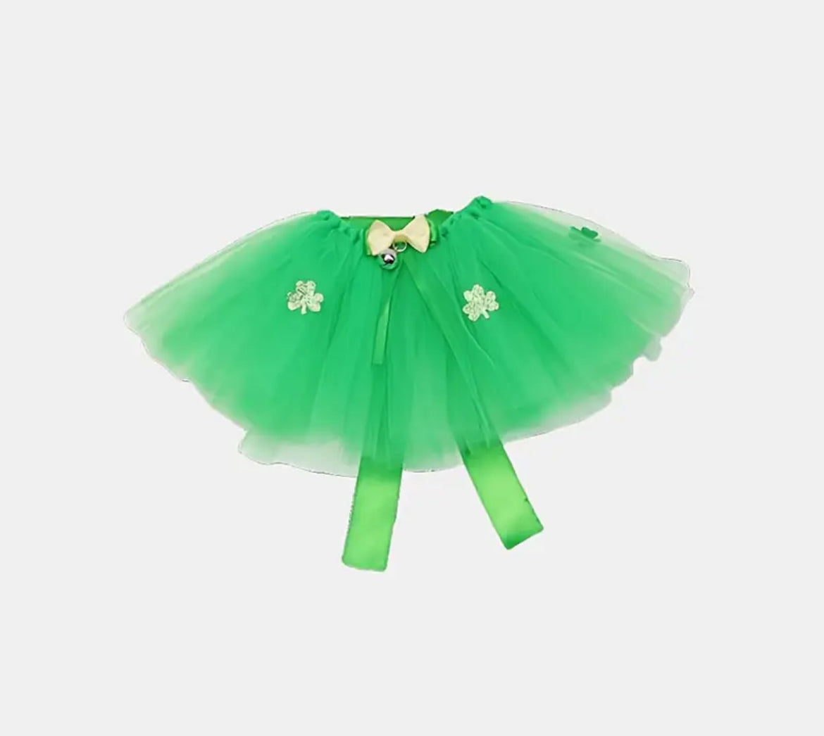 Saint Patrick's Day Dog Outfit - Festive Luxury Tutu and Bow for Stylish Dogs - Shopthatapp.ca