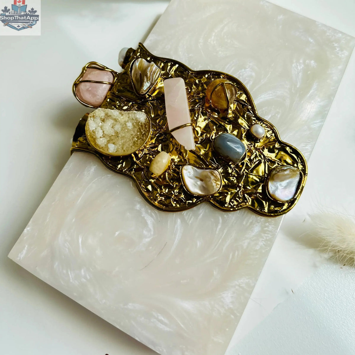 Handcrafted Resin Clutch: A Chic Statement Piece for Any Occasion - Shopthatapp.ca
