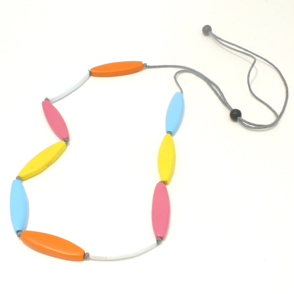 Single Strand Wooden Necklace - Oval Design - Shopthatapp.ca