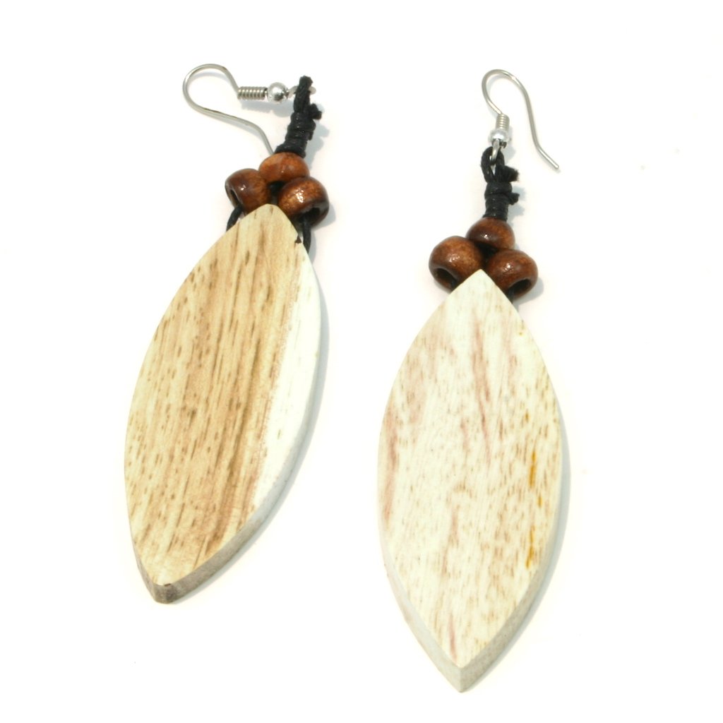 Wooden Petal Earrings - Shopthatapp.ca