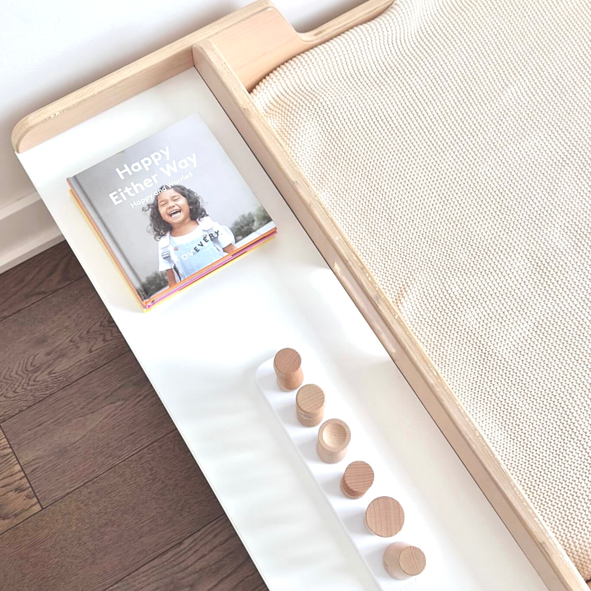CHERRY FULL - Montessori Floor Bed with Shelves - Shopthatapp.ca