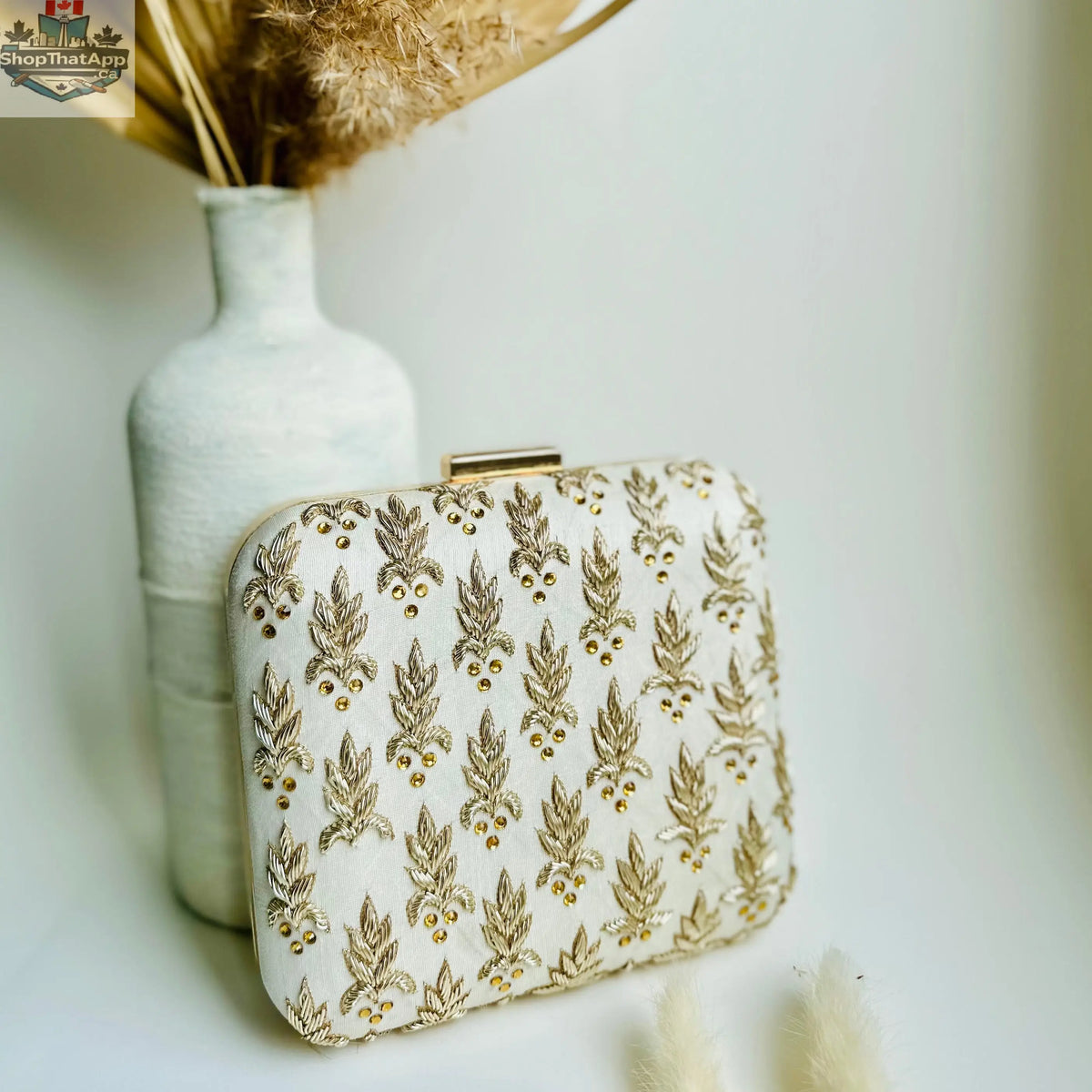 Elegant Hand Embroidered Clutch Bag - Perfect for Every Occasion - Shopthatapp.ca