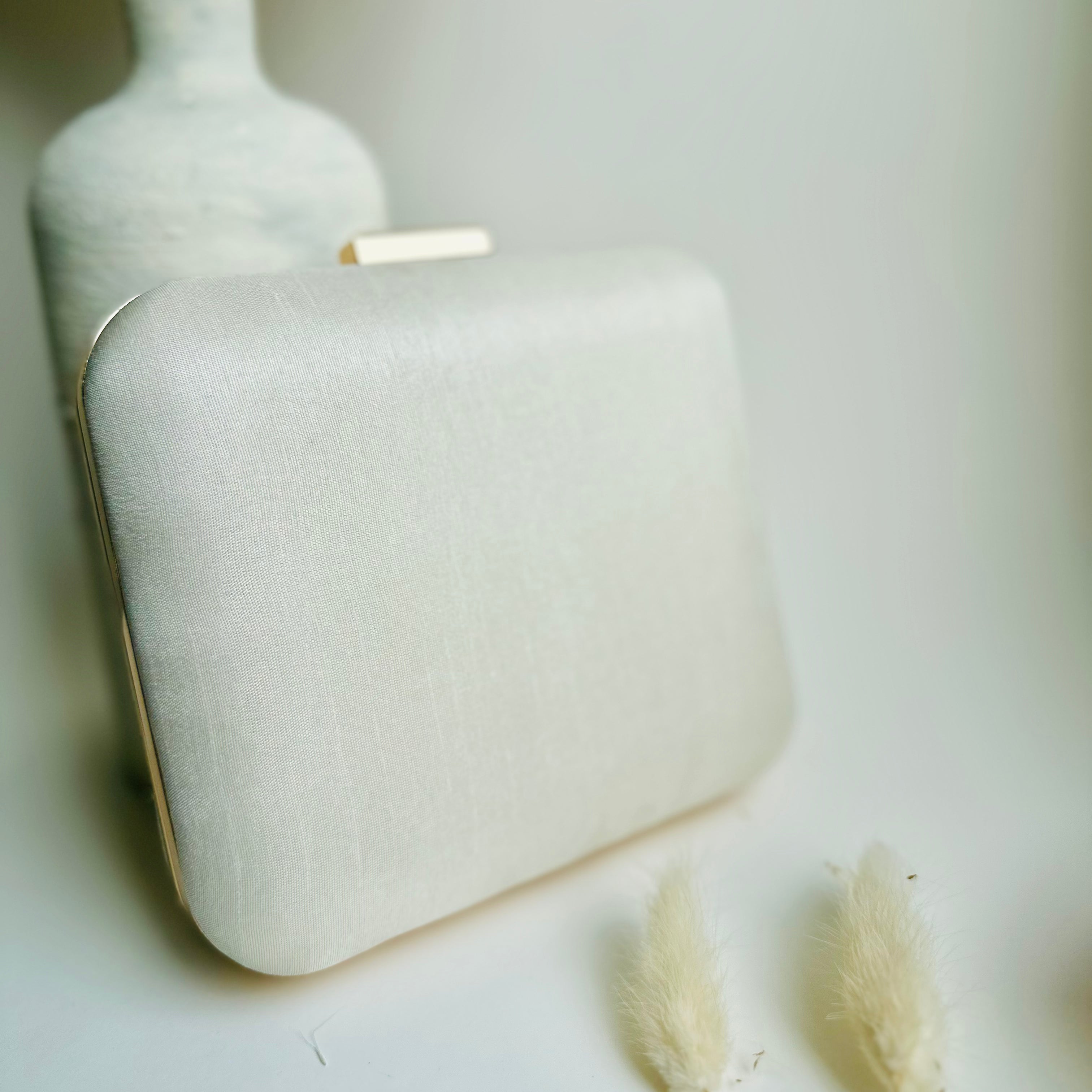 Elegant Hand Embroidered Clutch Bag - Perfect for Every Occasion
