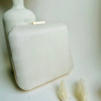 Elegant Hand Embroidered Clutch Bag - Perfect for Every Occasion - Shopthatapp.ca