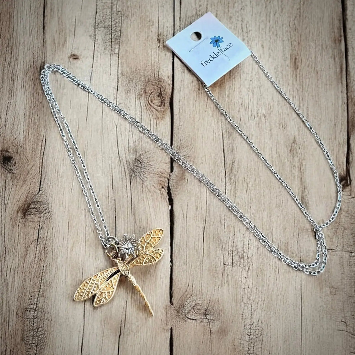 Gold Dragonfly Necklace - Shopthatapp.ca