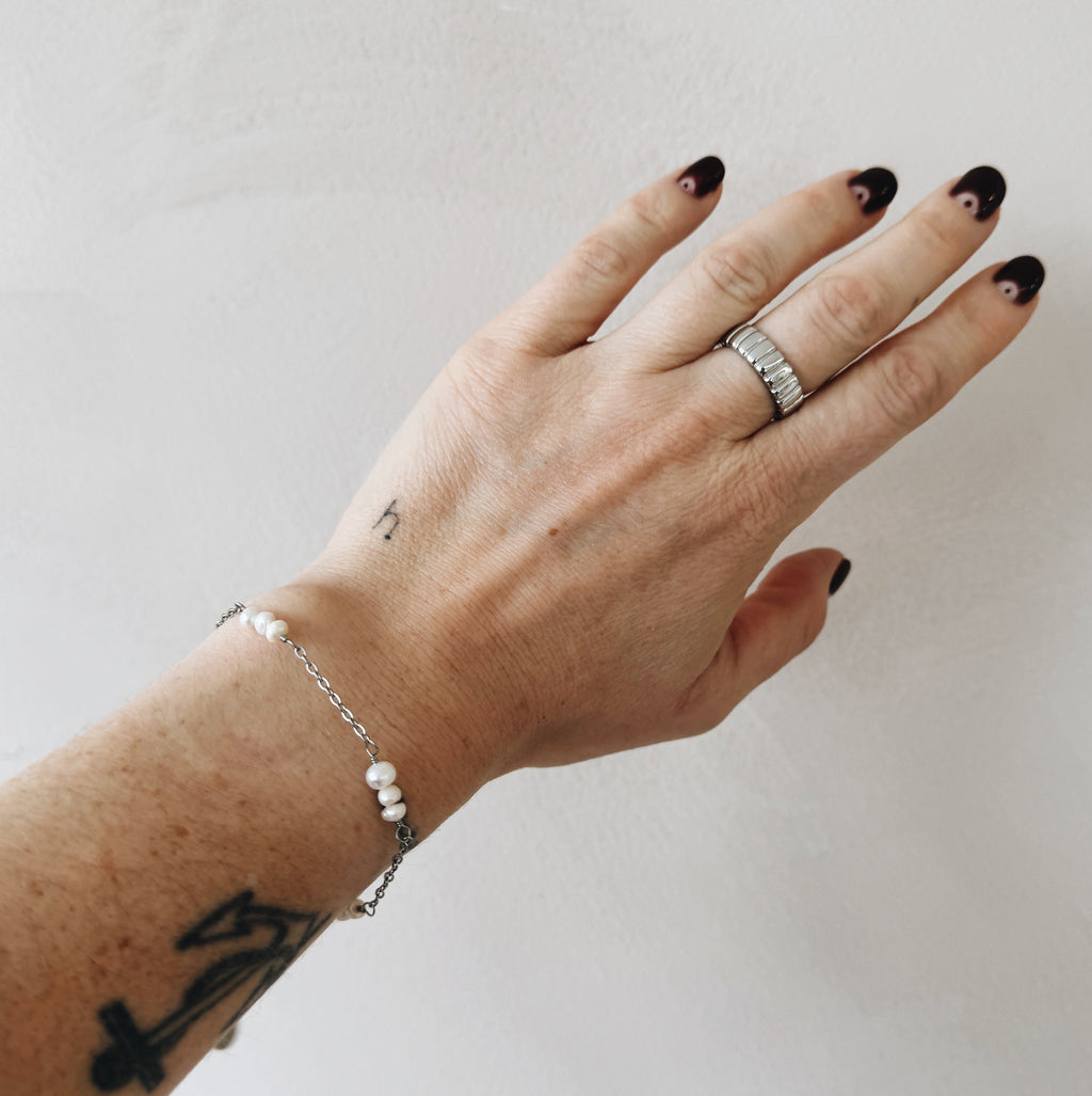 Herlota - Www.Shopthatapp.ca