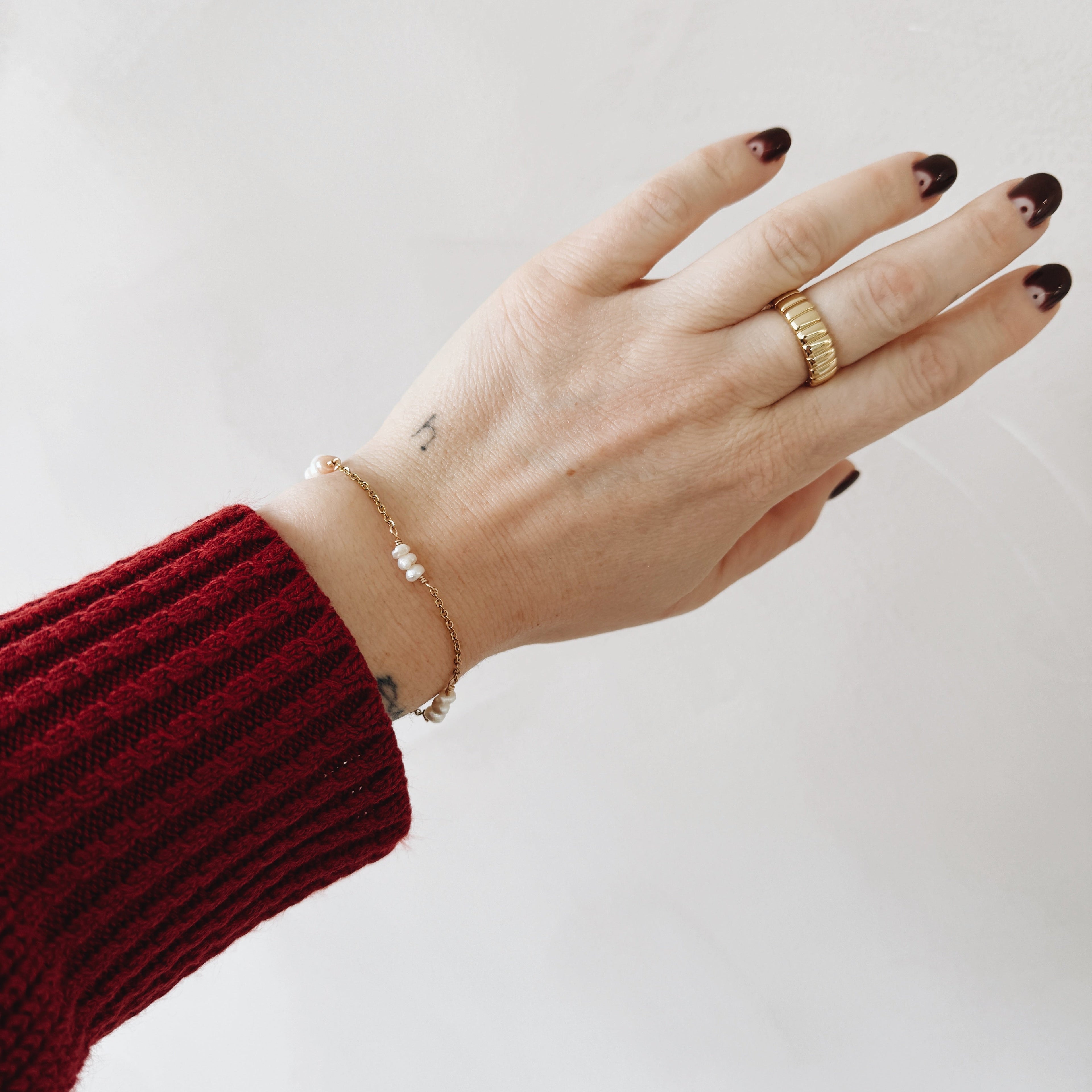 Herloto - Www.Shopthatapp.ca