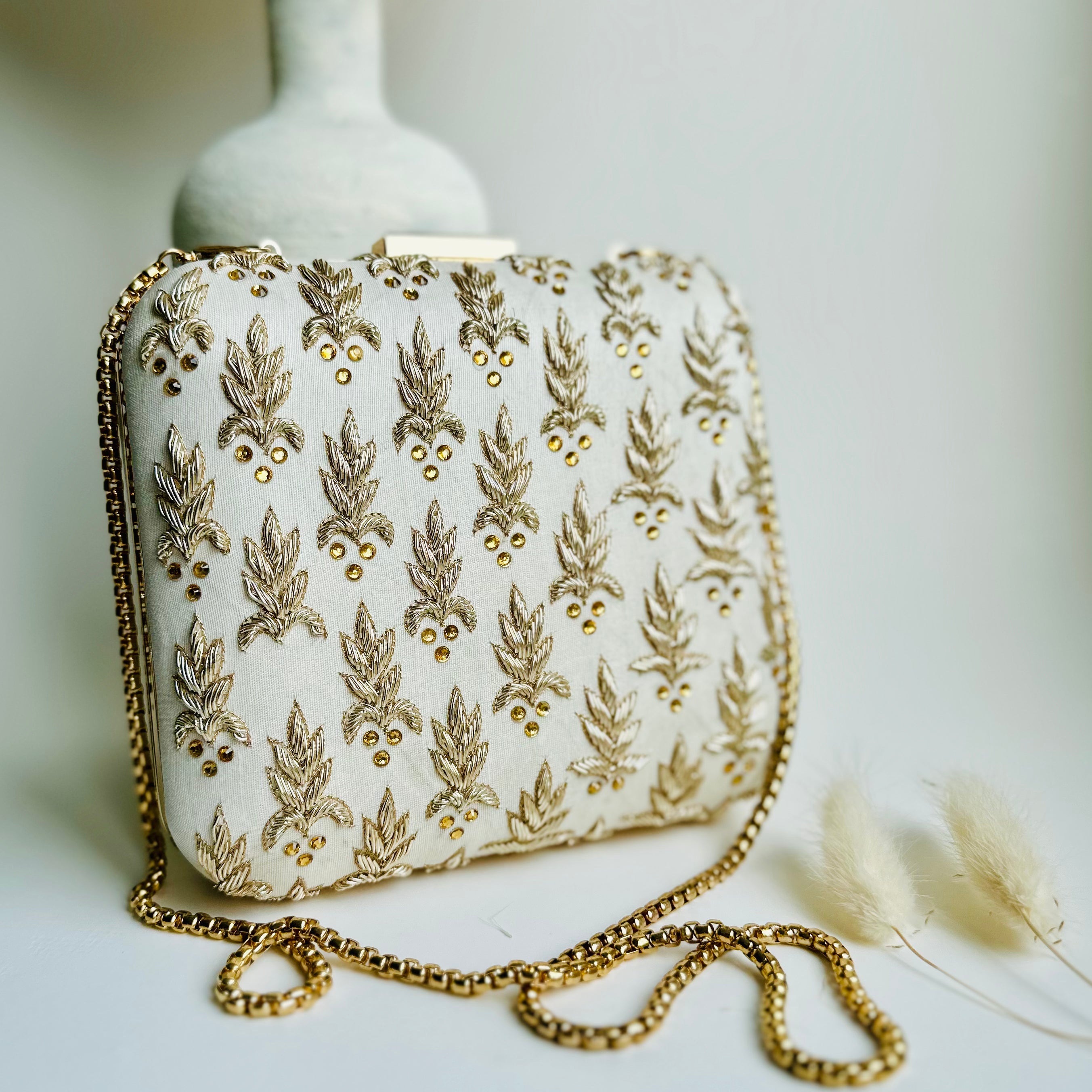 Elegant Hand Embroidered Clutch Bag - Perfect for Every Occasion