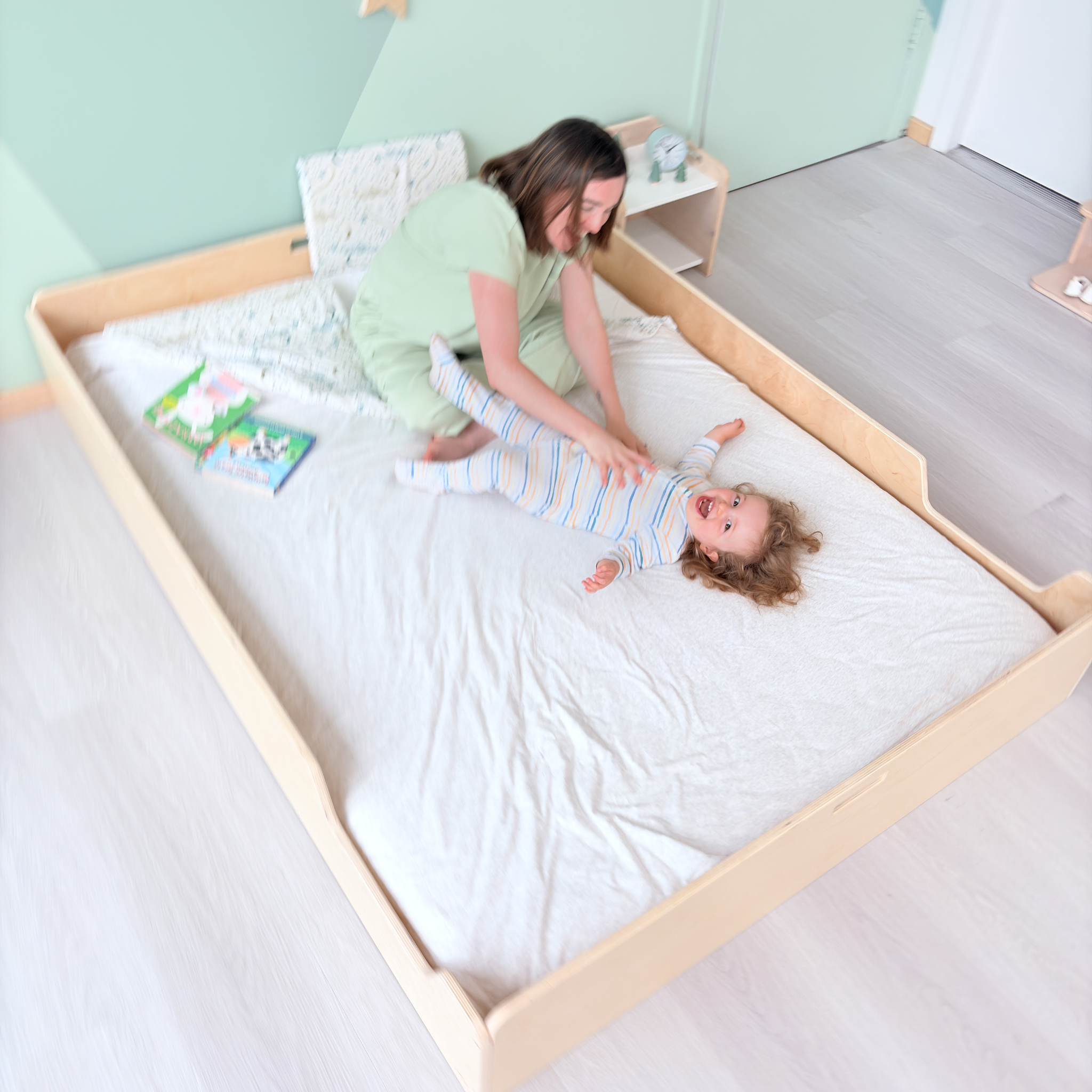 APPLE FULL - Montessori Floor Bed - Shopthatapp.ca