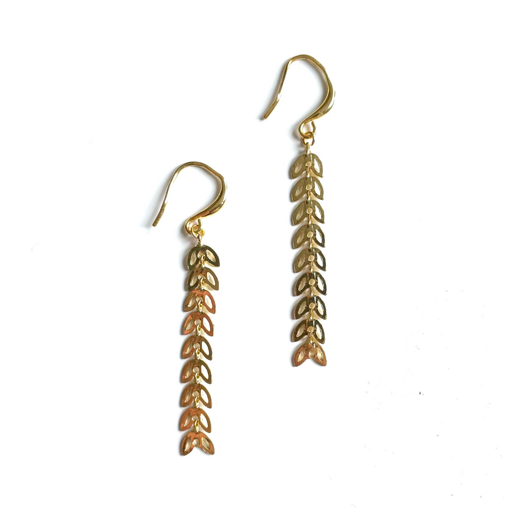 Drop Petal Earrings Gold Plate - Elegant Floral Jewelry - Shopthatapp.ca