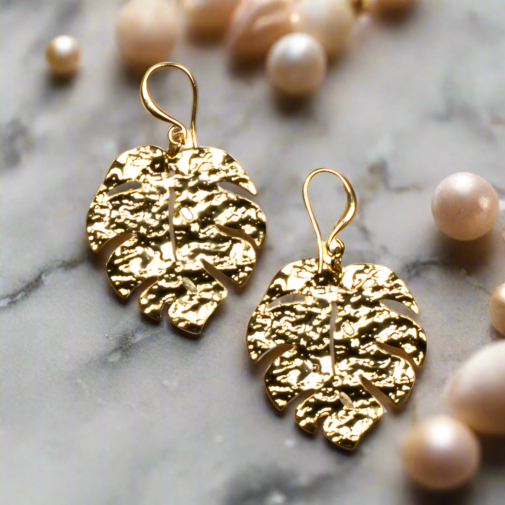 Hammered Leaf Gold Earrings - Elegant Gold Plate Design - Shopthatapp.ca