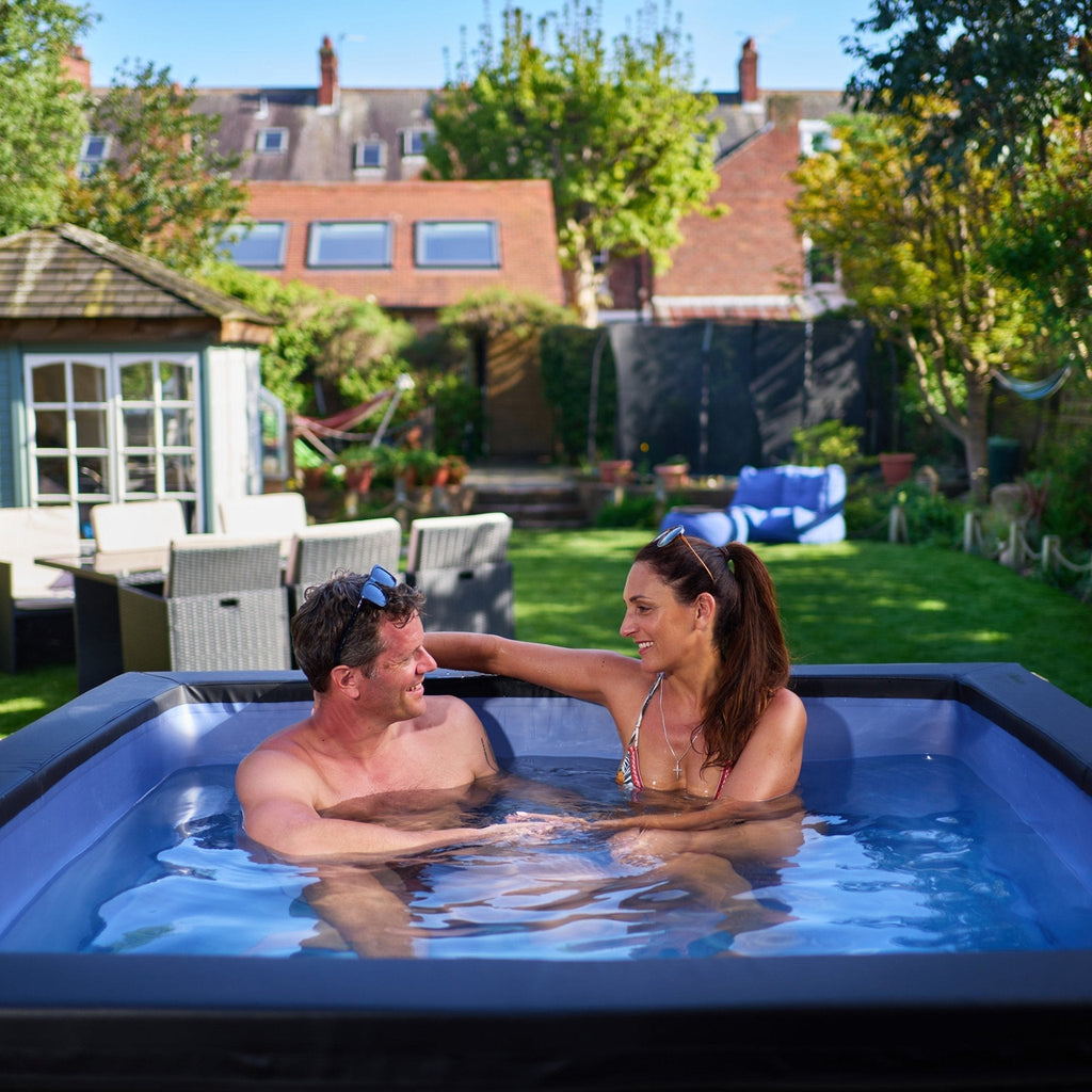 Wave | Garda | 4/6-Person Eco Foam Hot Tub | Square | Built-In Integrated Heater - Www.Shopthatapp.ca
