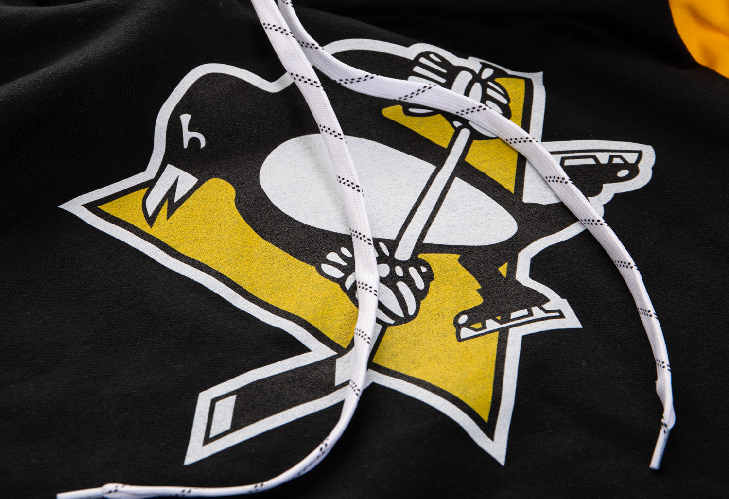 Pittsburgh Penguins Varsity Retro Style Hoodie - Shopthatapp.ca