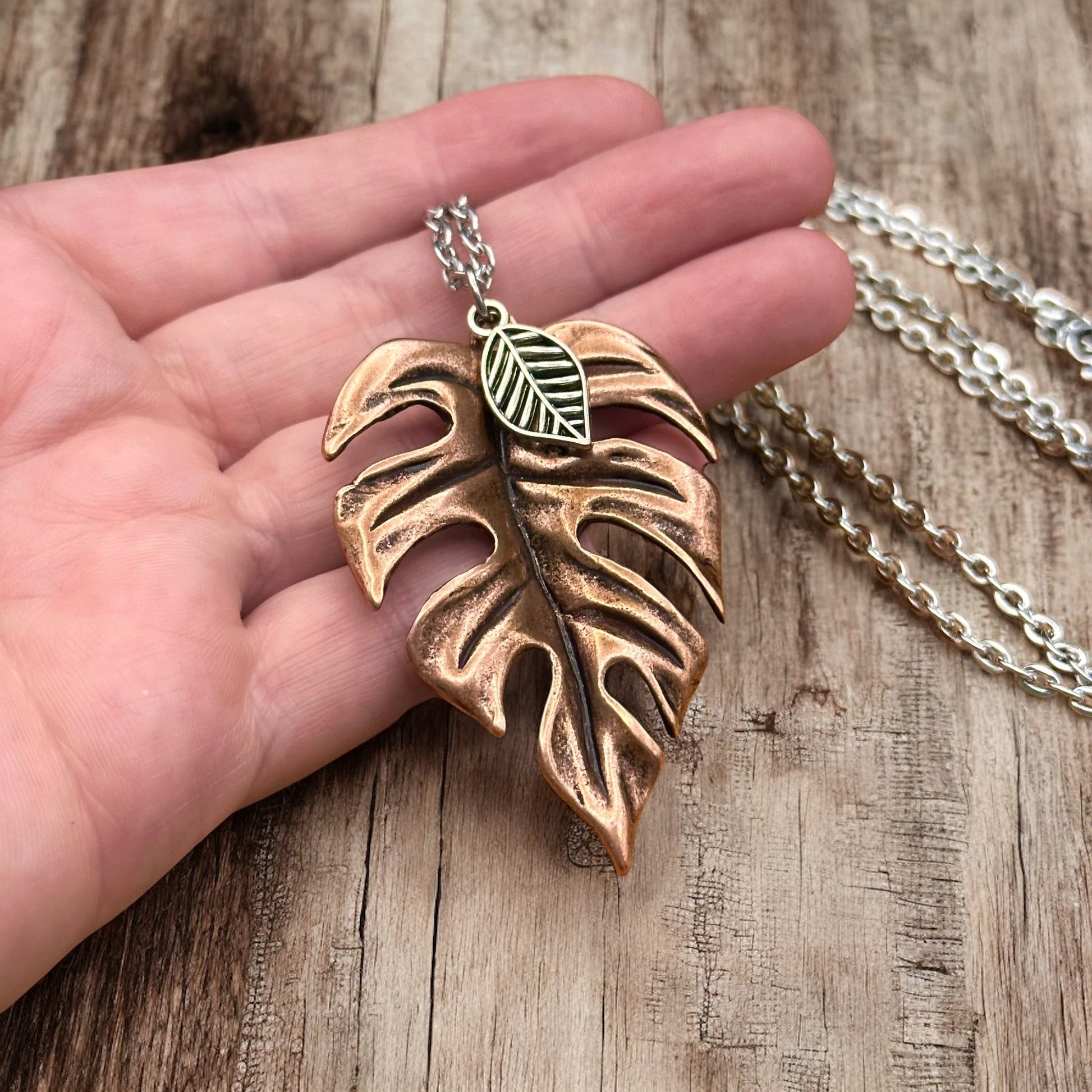 Palm Leaf Necklace - Shopthatapp.ca