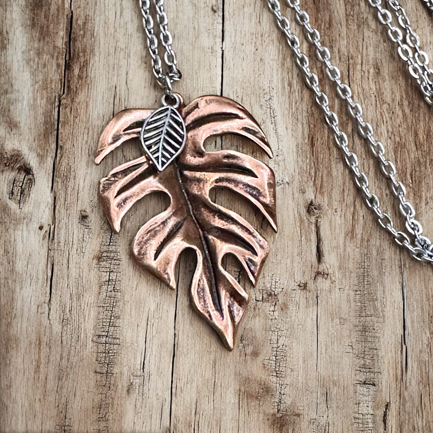 Palm Leaf Necklace - Shopthatapp.ca