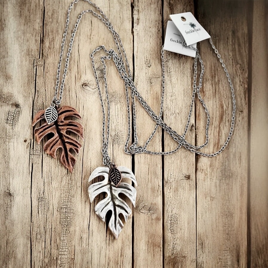 Palm Leaf Necklace - Shopthatapp.ca