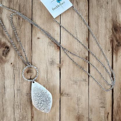Long Mandala Necklace - Shopthatapp.ca