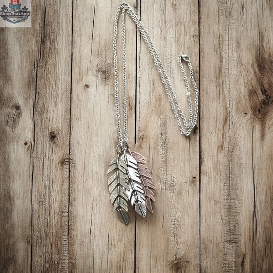 Triple Feather Necklace - Boho Chic Pendant for Effortless Style - Shopthatapp.ca