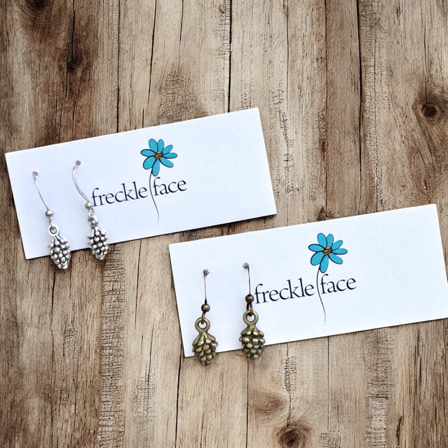 Pinecone Dangle Earrings - Nature-Inspired Hypoallergenic Jewelry - Shopthatapp.ca