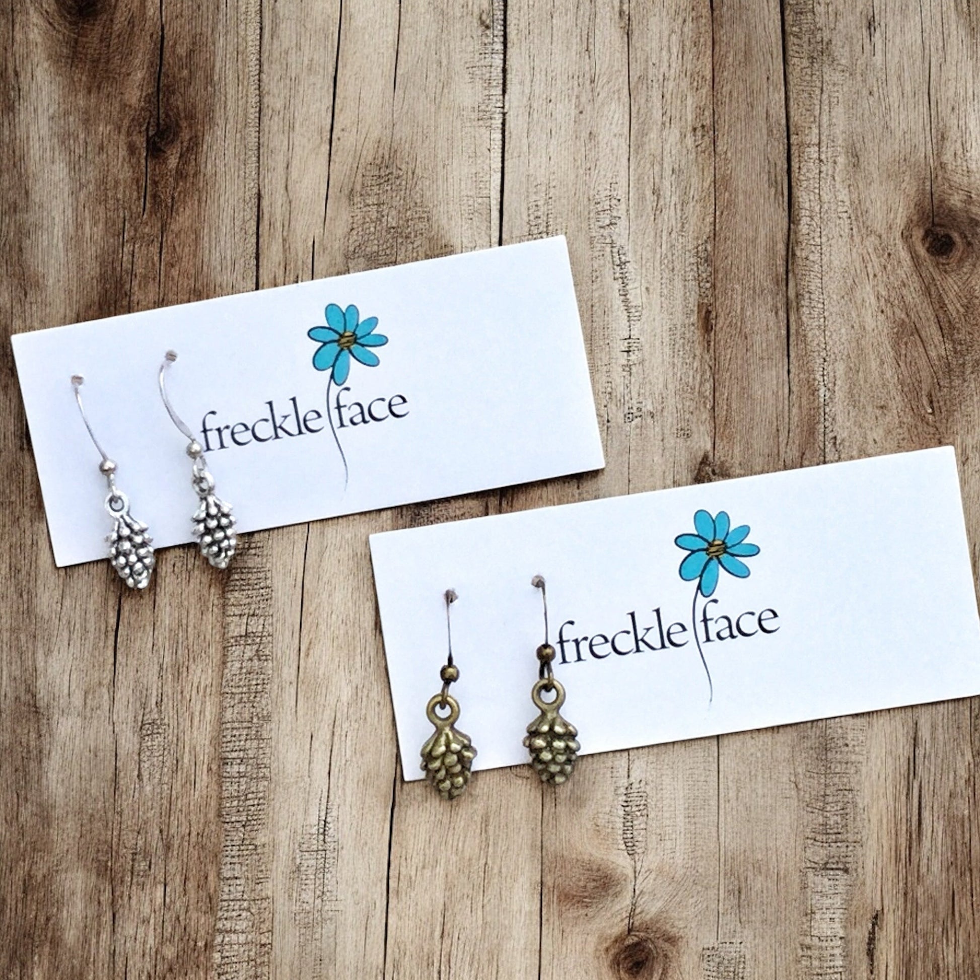 Pinecone Dangle Earrings - Nature-Inspired Hypoallergenic Jewelry - Shopthatapp.ca