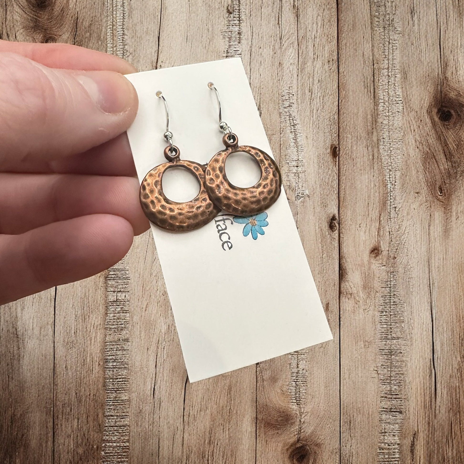 Textured Hoop Earrings - Shopthatapp.ca