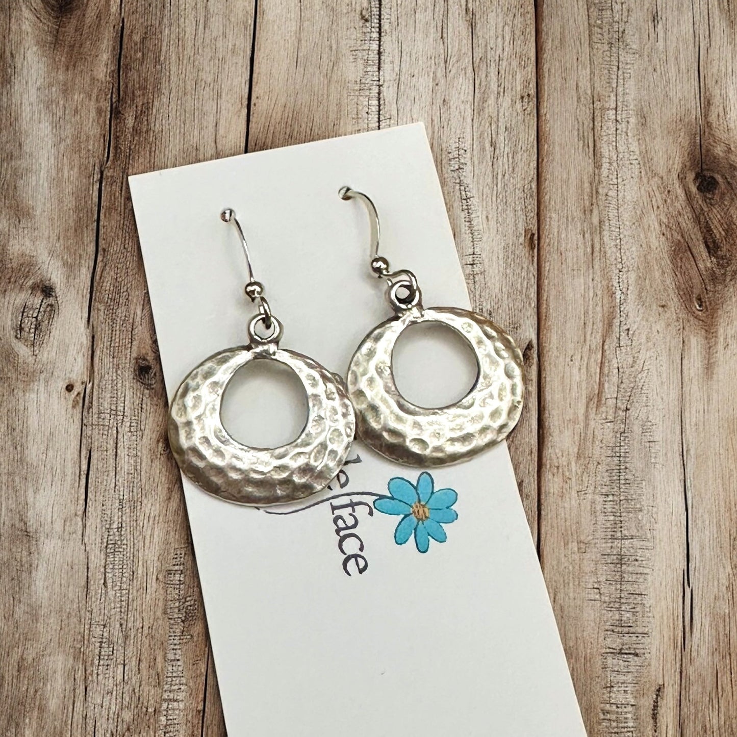 Textured Hoop Earrings - Shopthatapp.ca