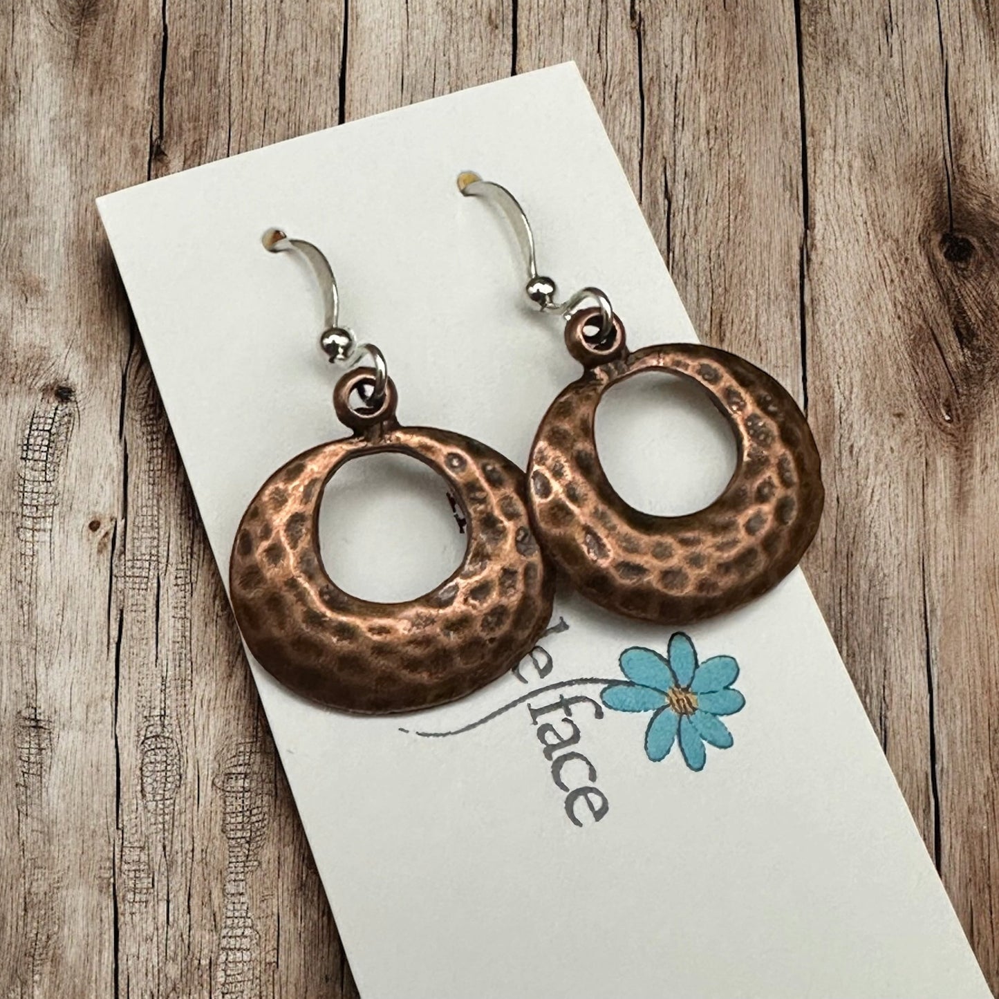 Textured Hoop Earrings - Shopthatapp.ca