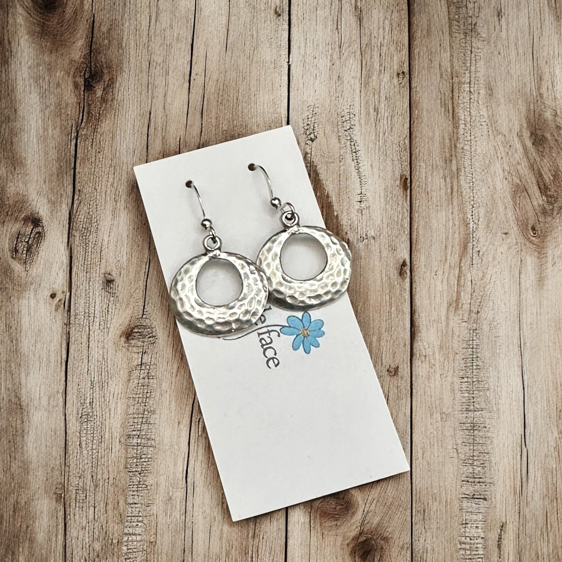 Textured Hoop Earrings - Shopthatapp.ca