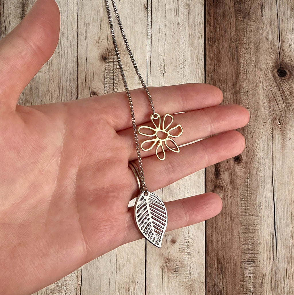 Flower Leaf Necklace - Elegant Floral Design for Every Occasion