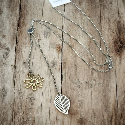 Flower Leaf Necklace - Elegant Floral Design for Every Occasion - Shopthatapp.ca