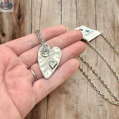 Heart Tree Necklace - A Symbol of Love and Nature - Shopthatapp.ca
