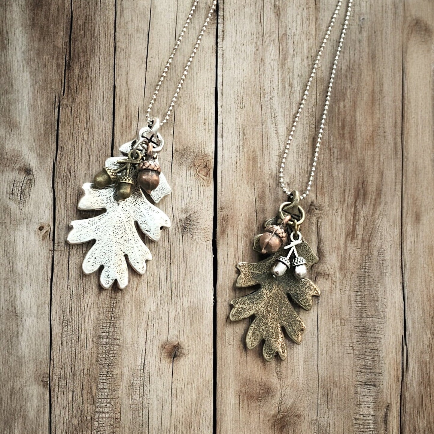 Oak Leaf and Acorn Necklace - Silver-Tone or Bronze-Tone Forest Pendant - Shopthatapp.ca