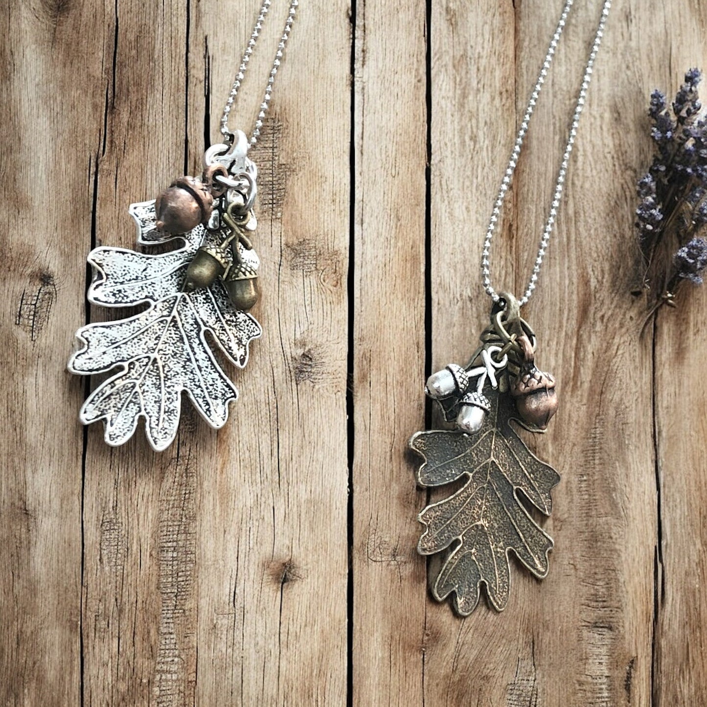 Oak Leaf and Acorn Necklace - Silver-Tone or Bronze-Tone Forest Pendant - Shopthatapp.ca