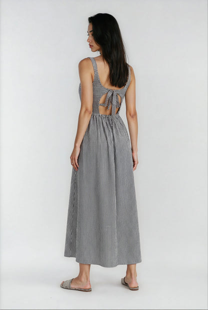 Jules - Lightweight Tie Back Midi Dress In Black Stripe - Shopthatapp.ca