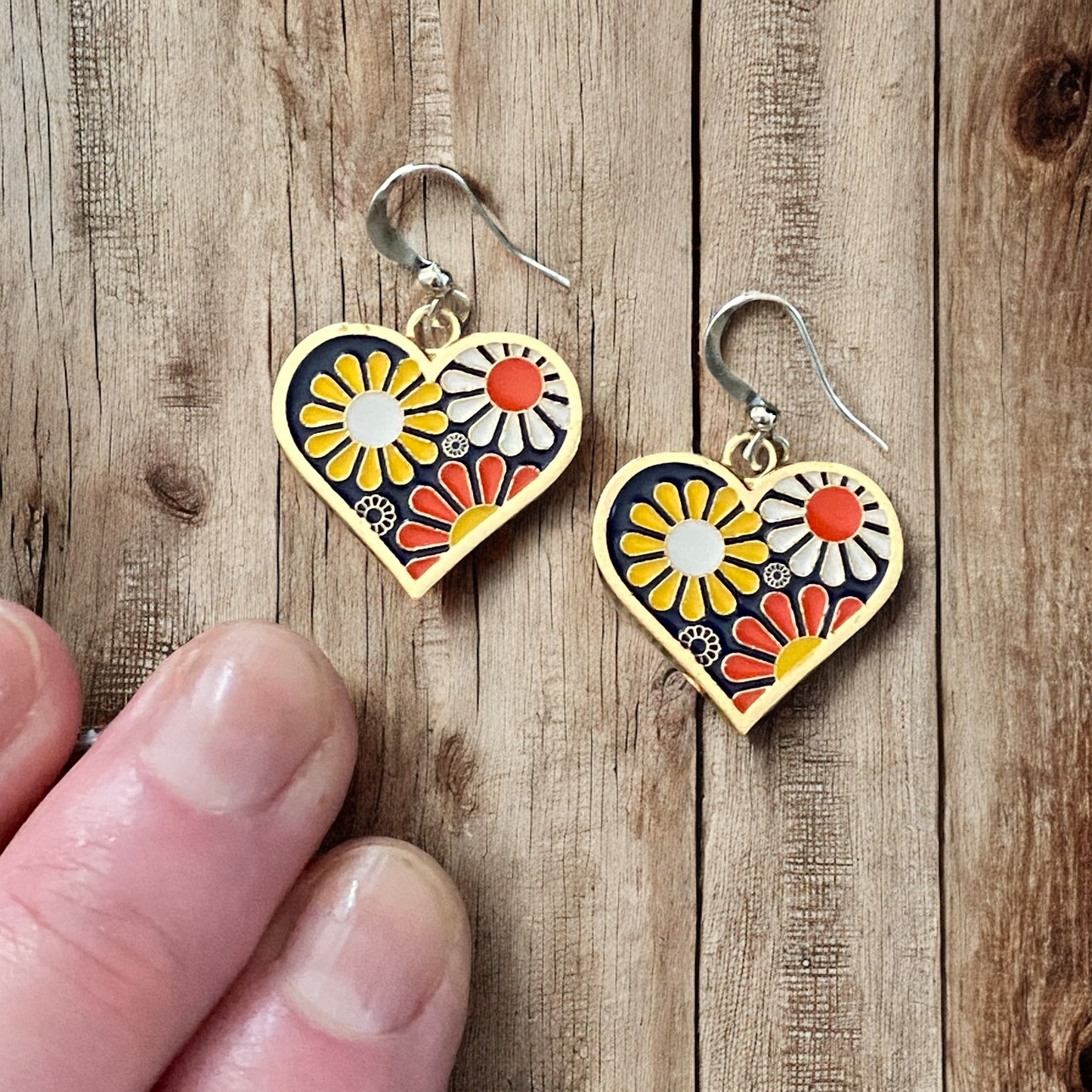 Retro Flower Power Earrings – Colorful Enamel Dangles, Hypoallergenic & Lightweight - Shopthatapp.ca