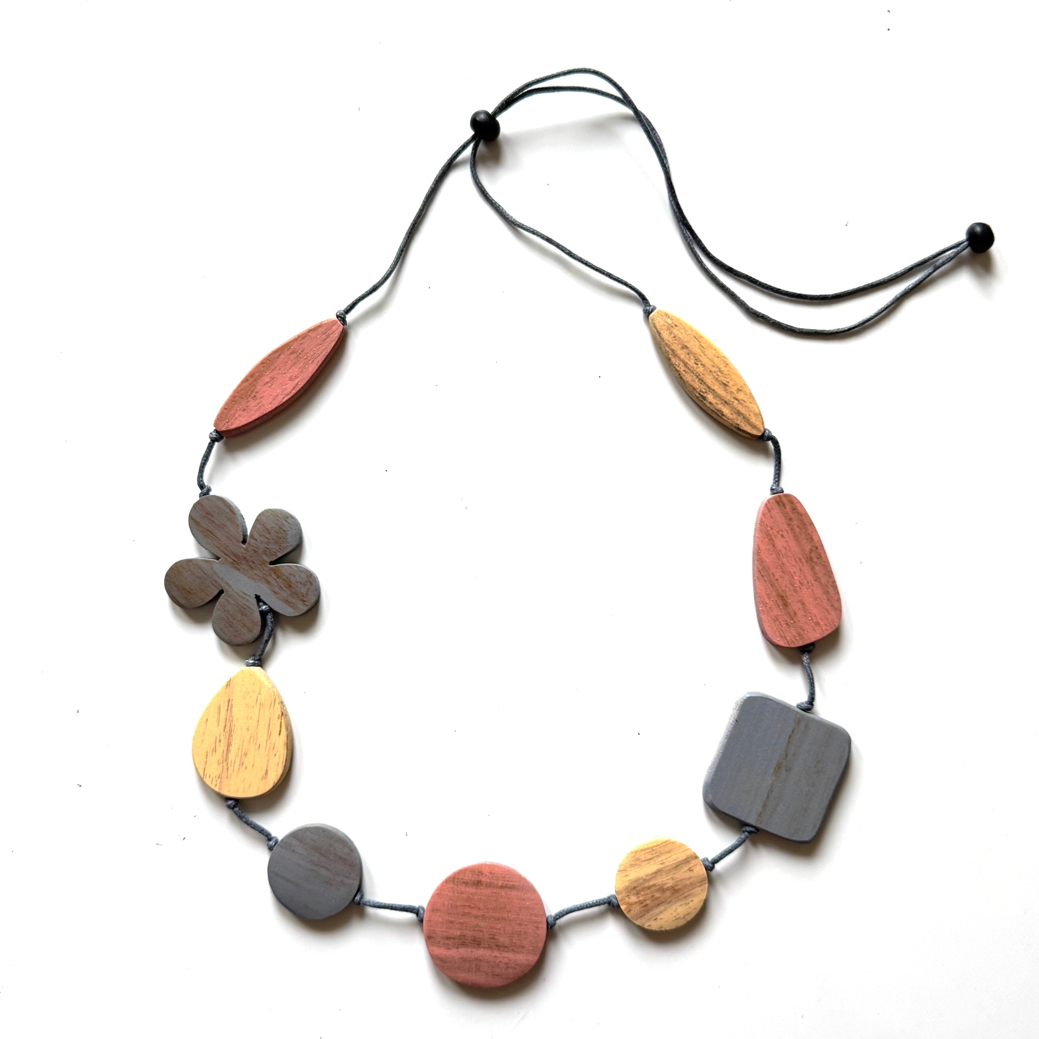 Mixed Shape Flower Necklace - Shopthatapp.ca