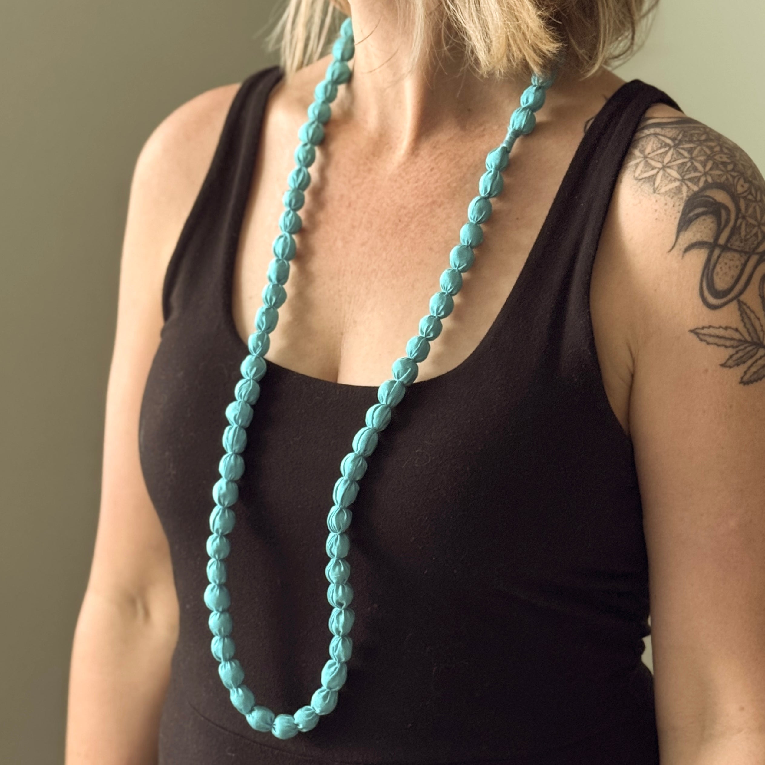 Single Strand Fabric Ball Necklace - Shopthatapp.ca