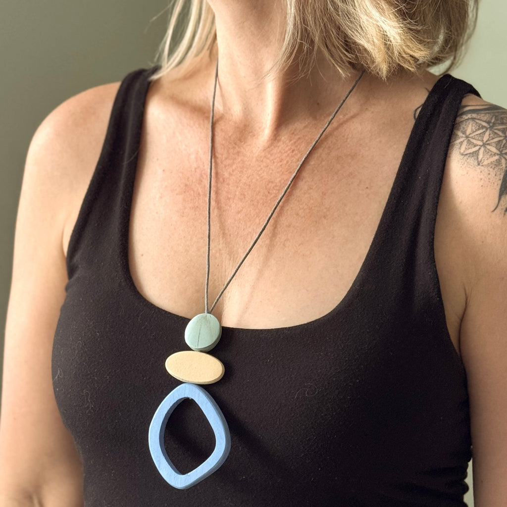 Small Wooden Hoop Pendant - Shopthatapp.ca