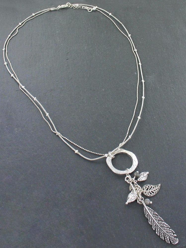 Oval Hoop Necklace - Beaten Ring Necklace Silver Plate for Elegant and Timeless Style - Shopthatapp.ca