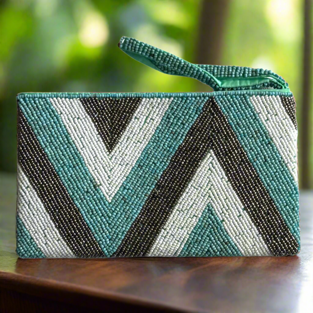 Beaded Zig Zag Clutch Purse - Shopthatapp.ca
