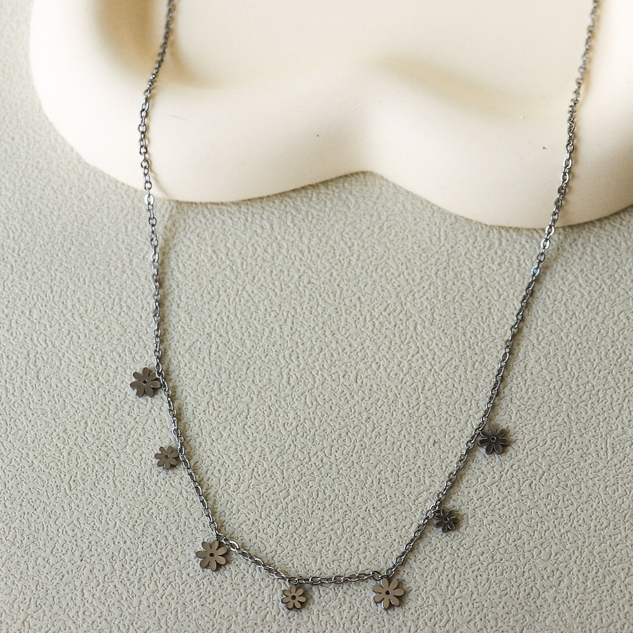 Floresia - Www.Shopthatapp.ca