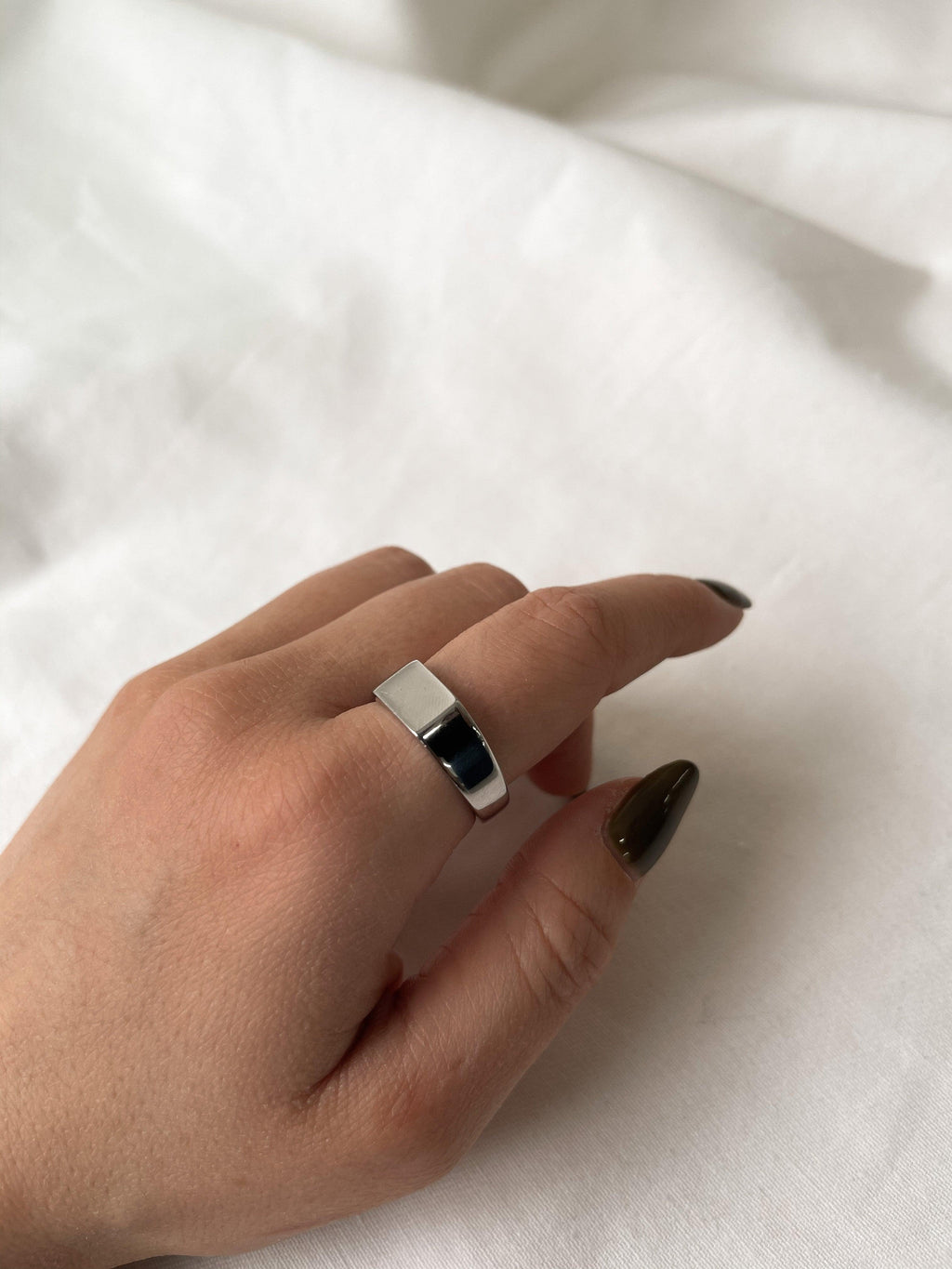 La Signet - Www.Shopthatapp.ca