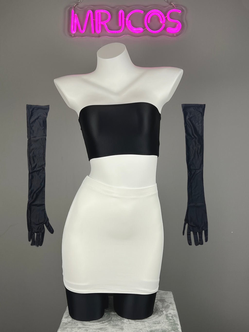 Anime Team Rocket Spandex Leather Cosplay Costume Set with Gloves and Skirt - Shopthatapp.ca