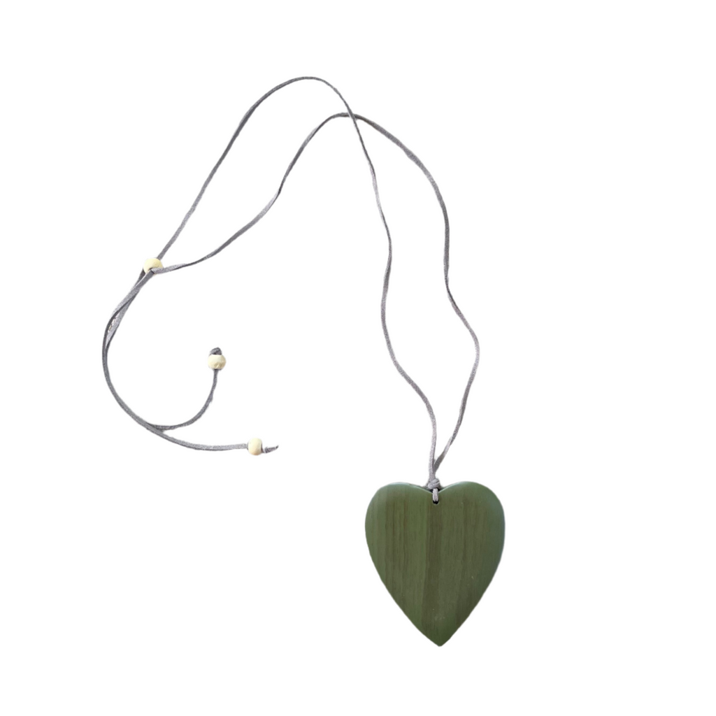 Simple Wooden Heart Necklace - Shopthatapp.ca