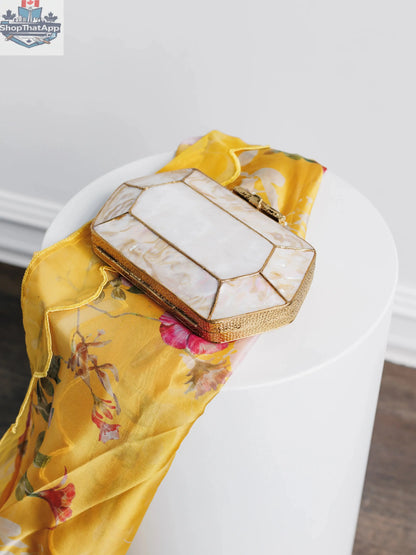 Luxury Handcrafted l - The SAMAR Gold Clutch for Elegant Transitions - Shopthatapp.ca