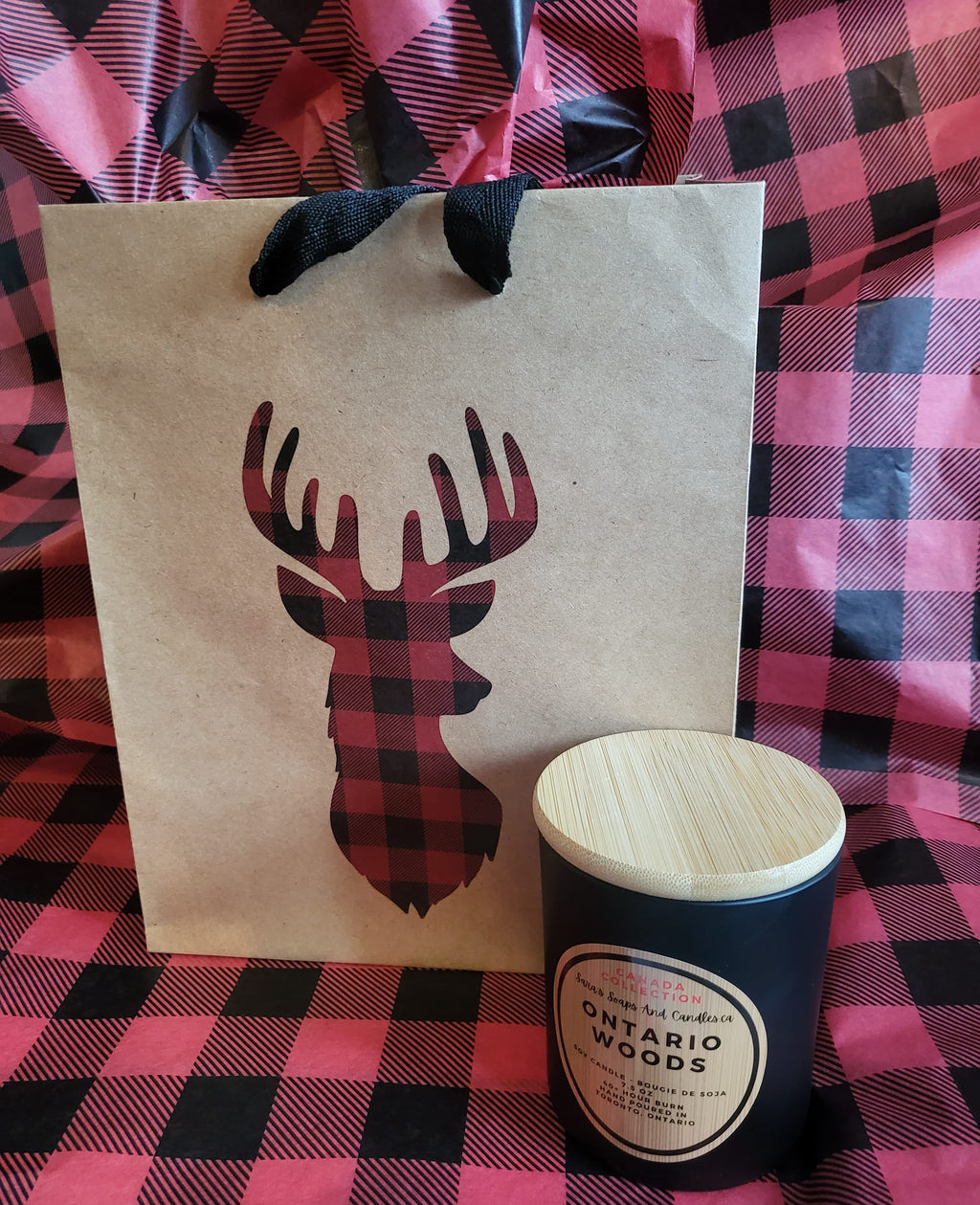 Ontario Woods:  wood wick soy candle 8oz - Shopthatapp.ca