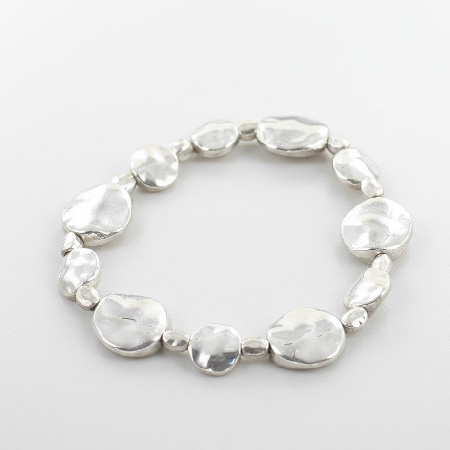 Beaten Disc Bracelet Silver Plate - Elegant Accessory for Any Occasion - Shopthatapp.ca