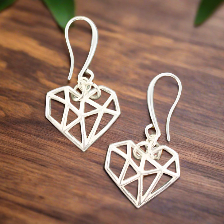 Heart Charm Earrings Silver Plate - Elegant and Timeless Jewelry - Shopthatapp.ca
